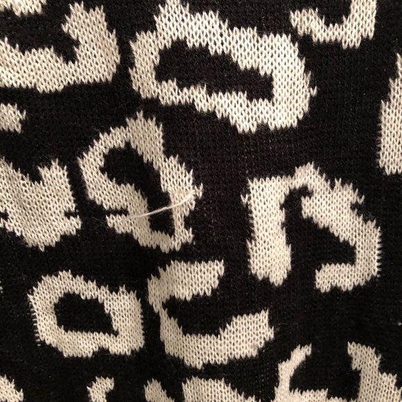 Charlotte Russe Cheetah Print Sweater - Picture 3 of 4